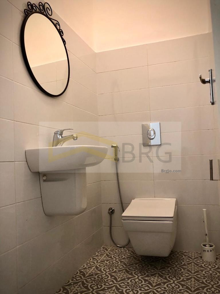 f075ff07-940b-49e3-9177-fff237804174