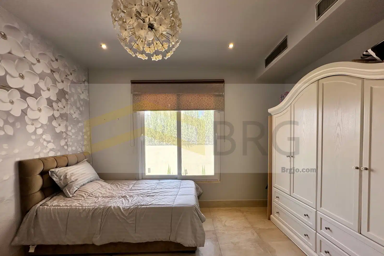 621efbd9-965b-41f3-8c61-79944099abf8