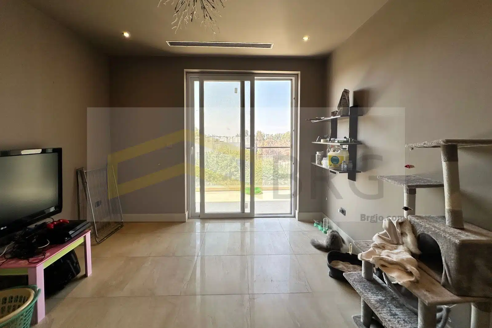 b7814d79-3a6e-4113-bb85-5e0d7db89787