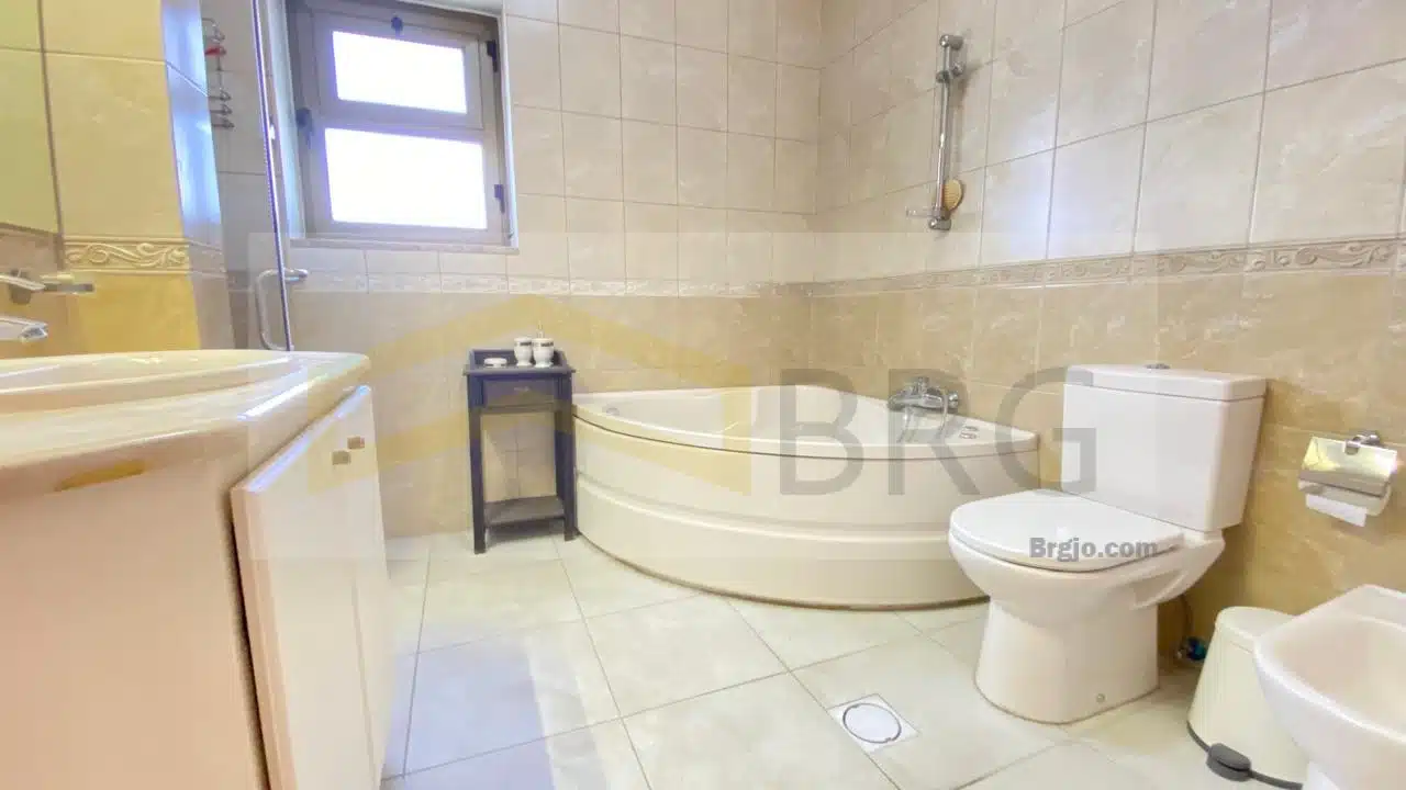 WhatsApp Image 2024-12-04 at 1.49.00 PM (14)