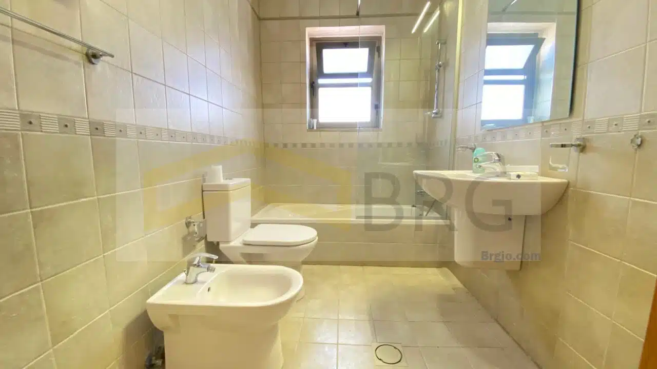 WhatsApp Image 2024-12-04 at 1.49.01 PM (5)