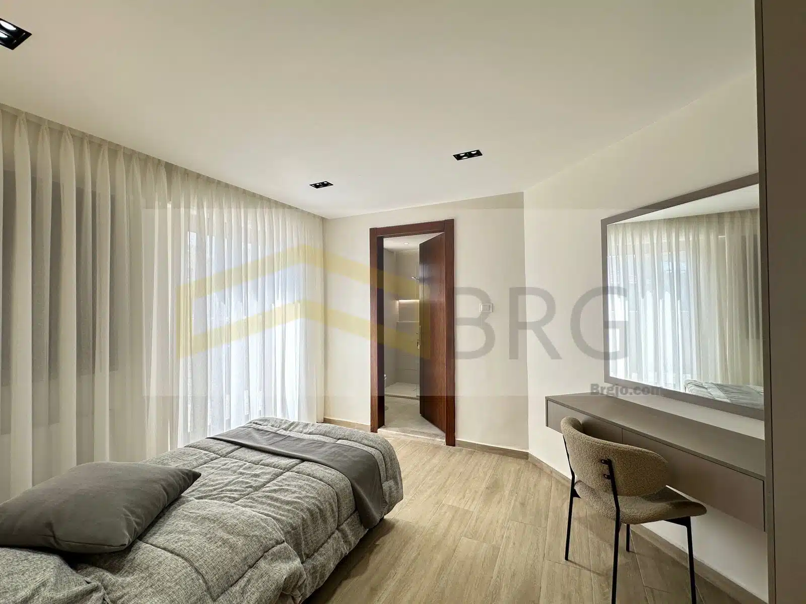 WhatsApp Image 2024-10-01 at 4.50.13 PM (2)