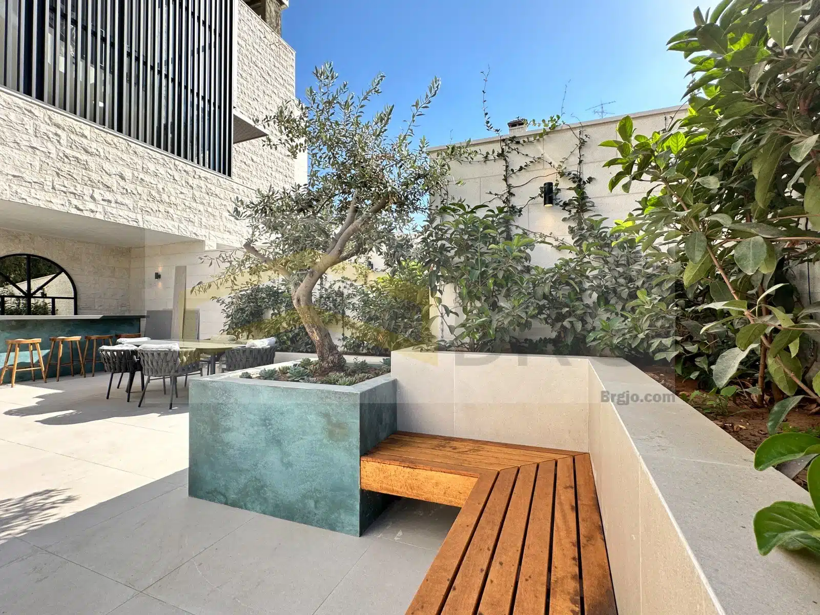 WhatsApp Image 2024-11-26 at 2.07.00 PM (2)