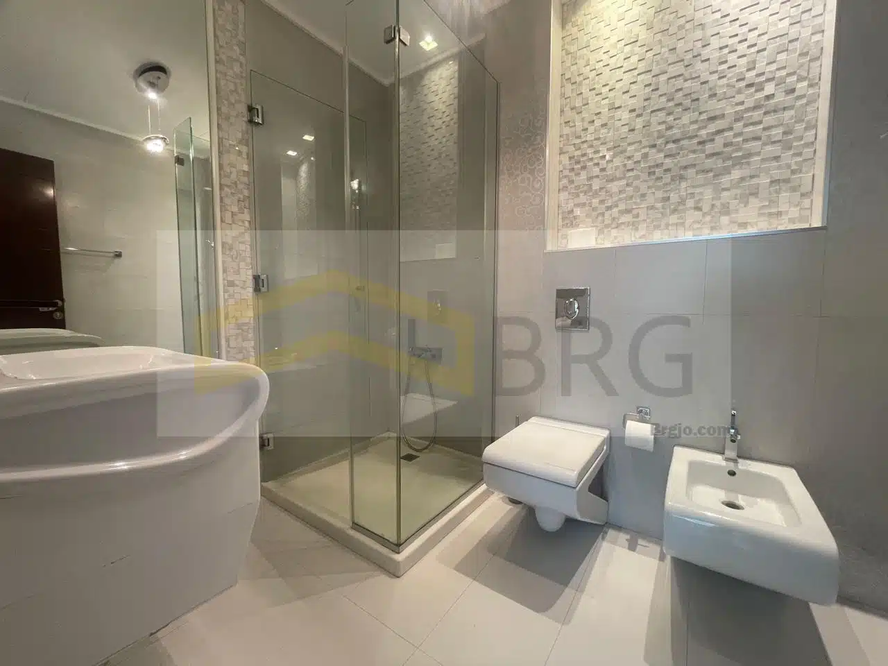 WhatsApp Image 2024-11-28 at 5.33.46 PM