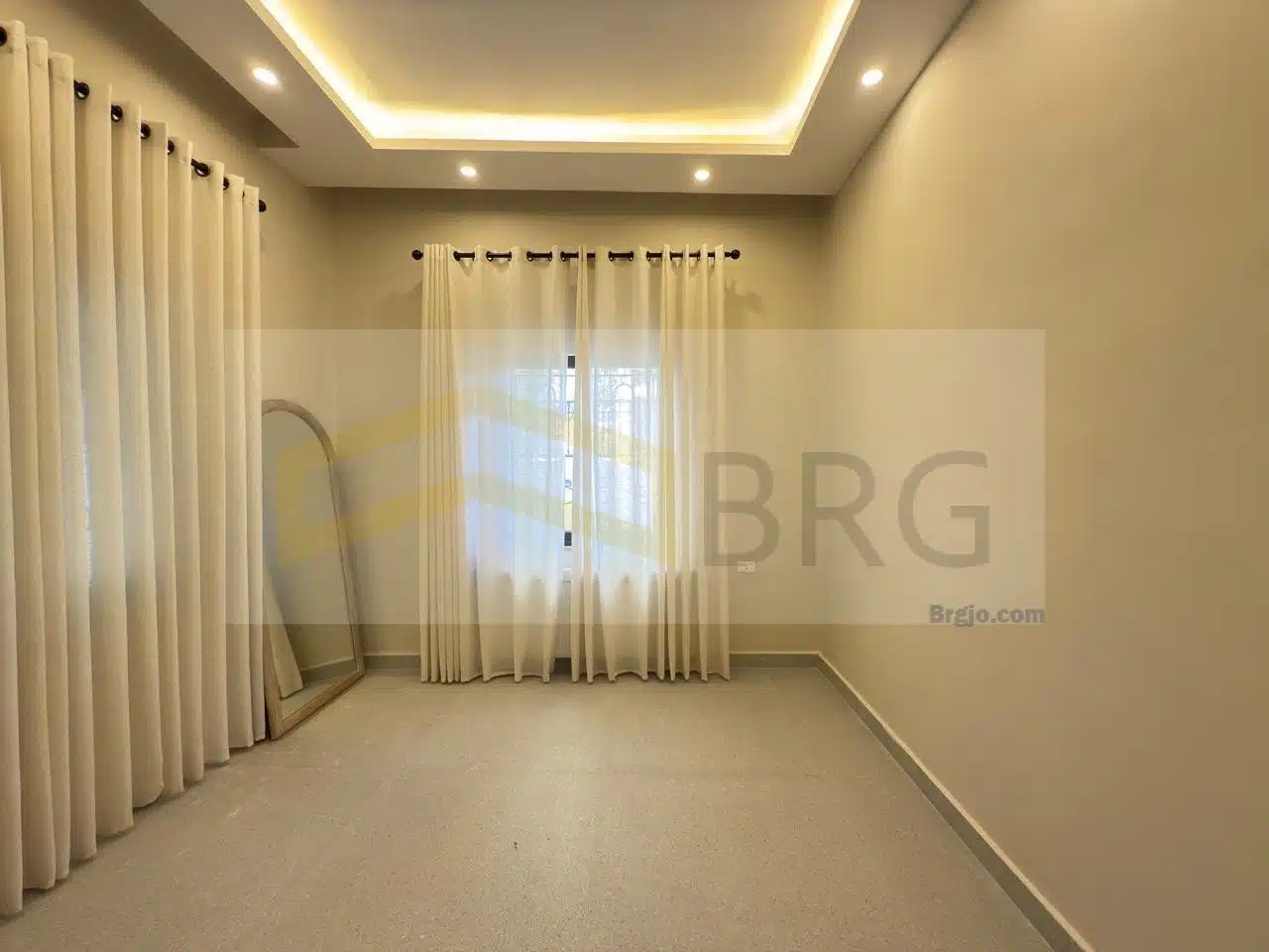 WhatsApp Image 2024-11-30 at 6.43.50 PM (1)