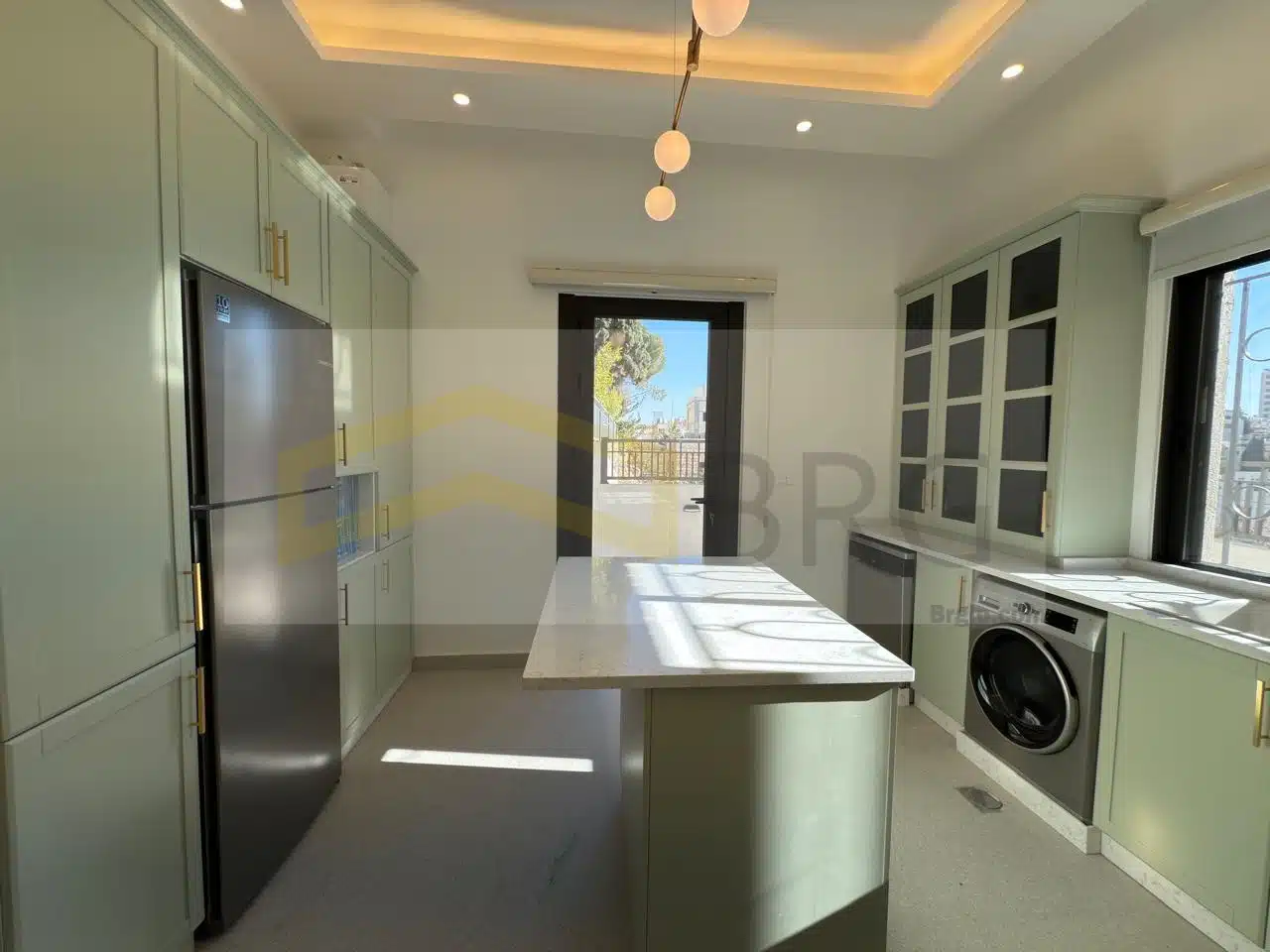 03eafbae-77a6-46f9-a912-4248ea74cc33