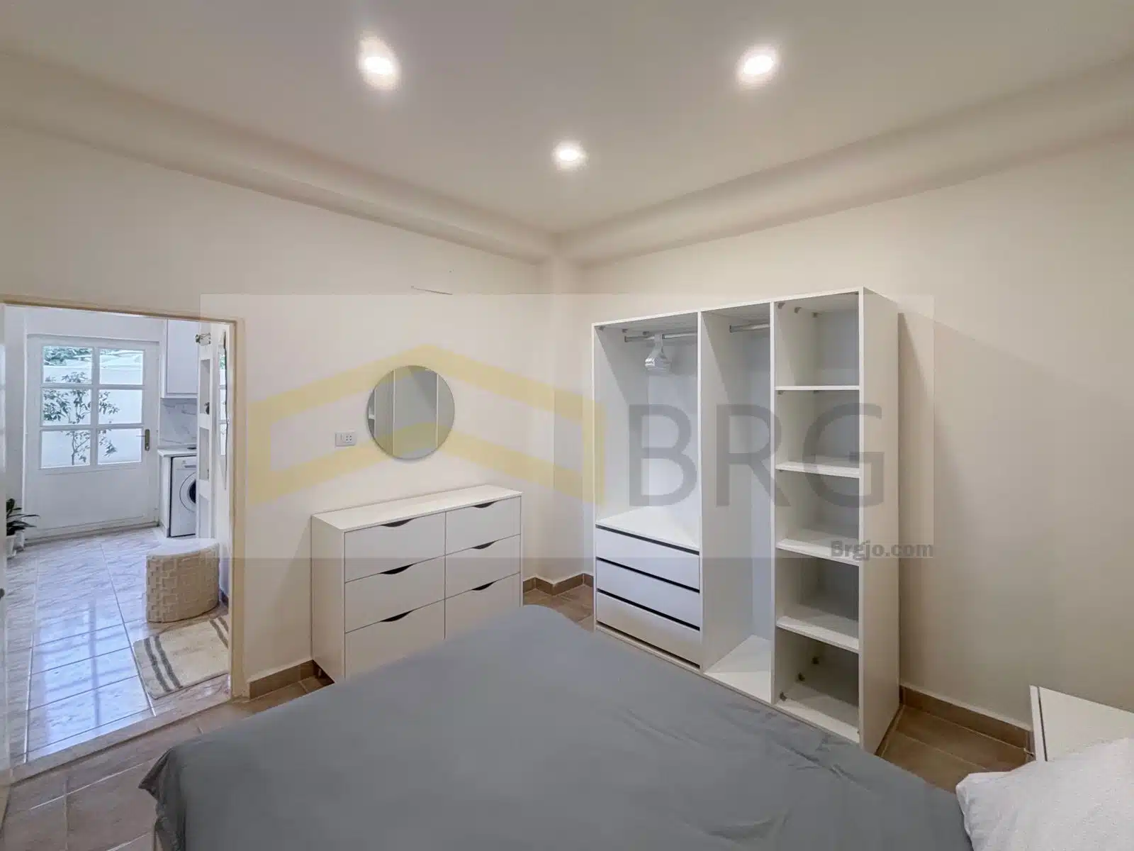 WhatsApp Image 2024-12-05 at 10.40.59 AM