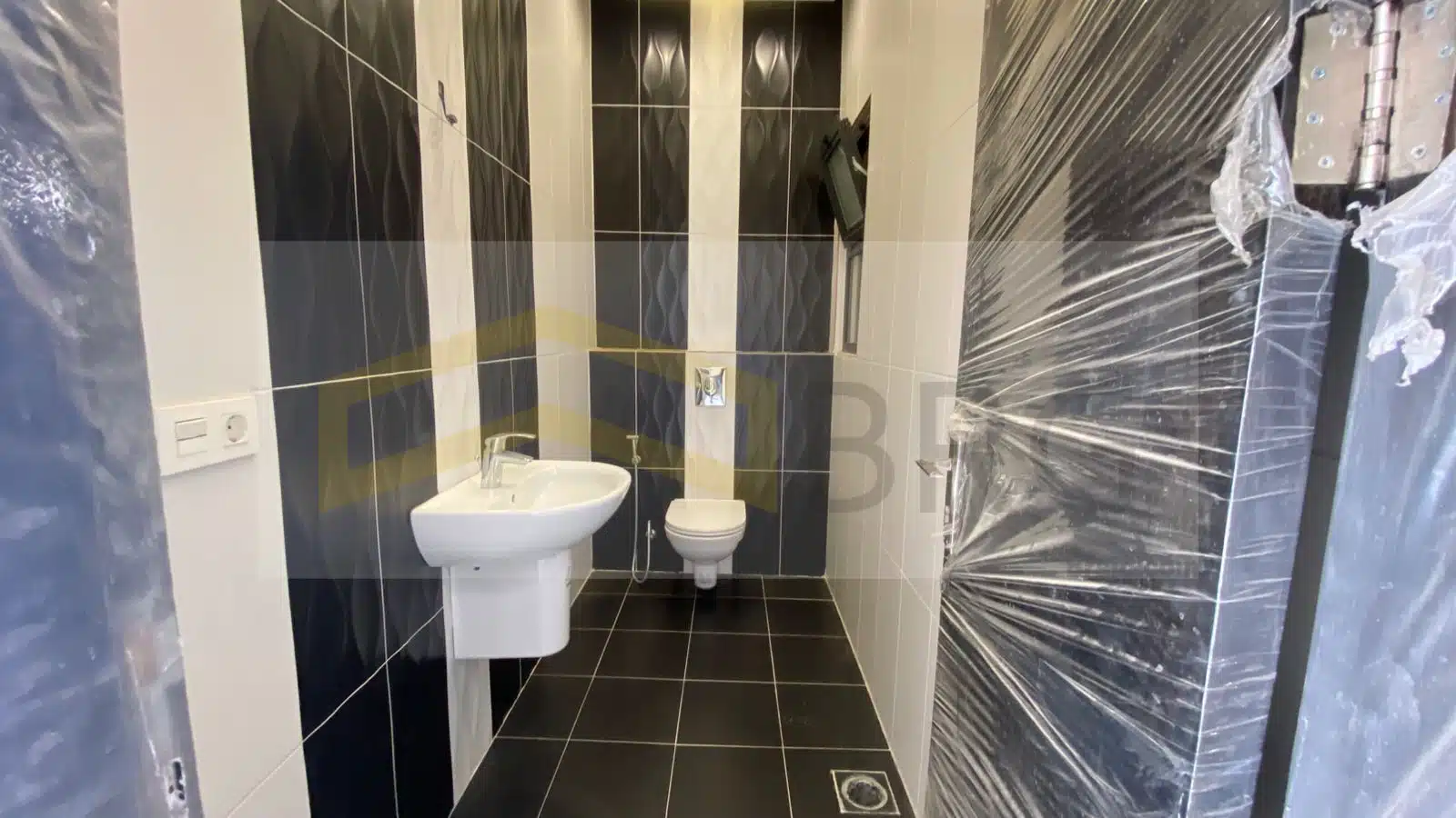 WhatsApp Image 2025-01-21 at 3.45.49 PM (2)