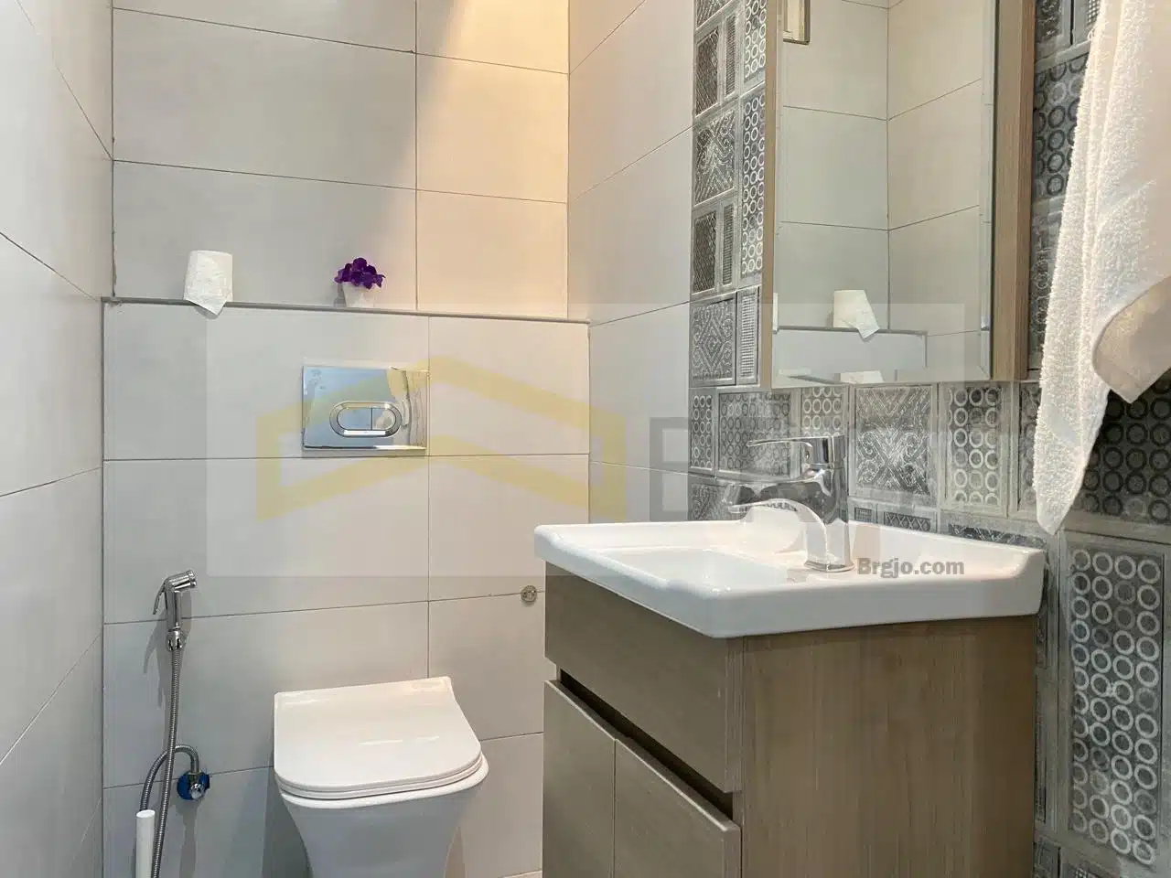 8532c40f-a460-4d33-a551-e09ed21231c6