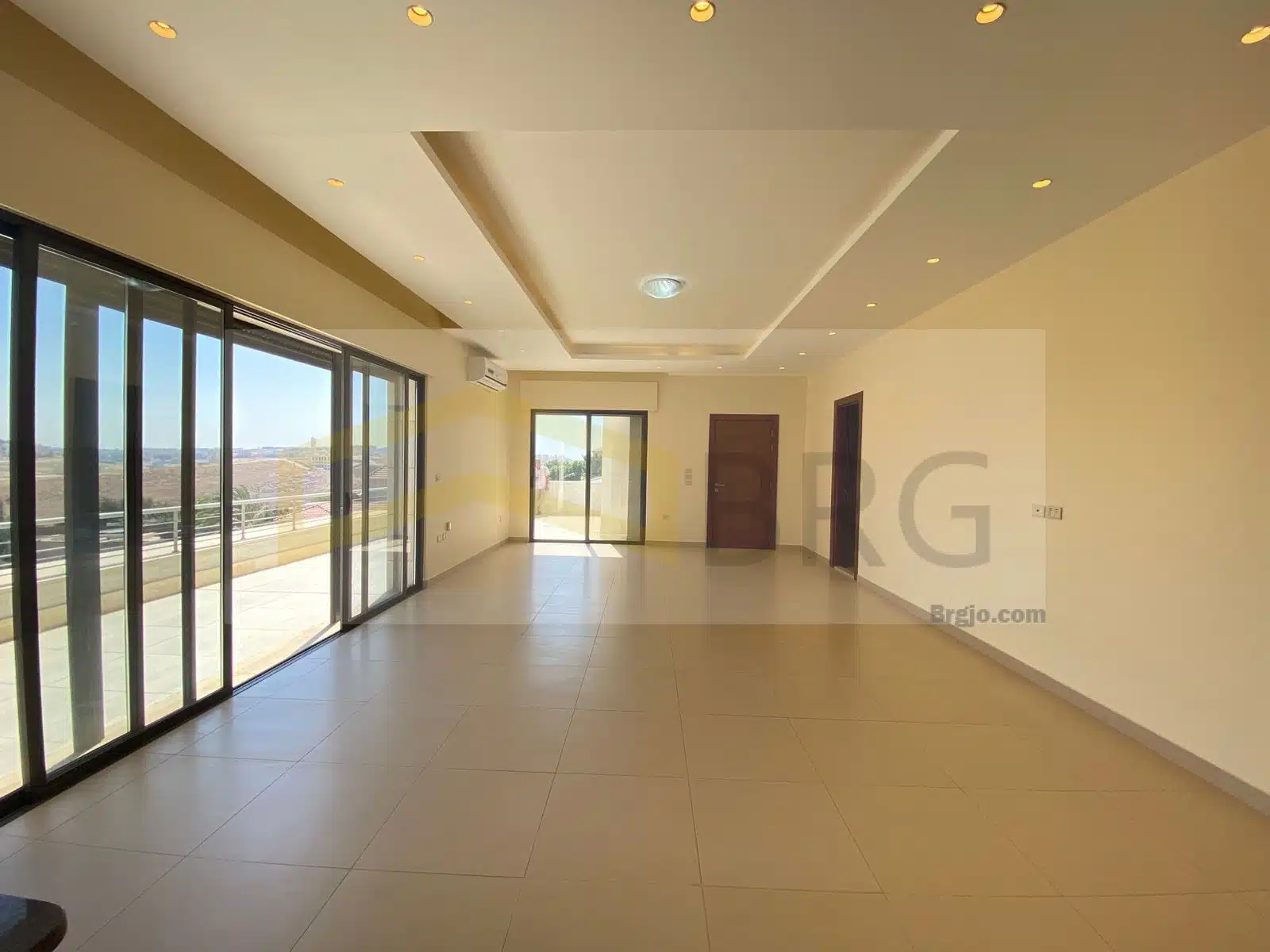 03f9fac8-e136-42db-9006-f1aaec8da1db