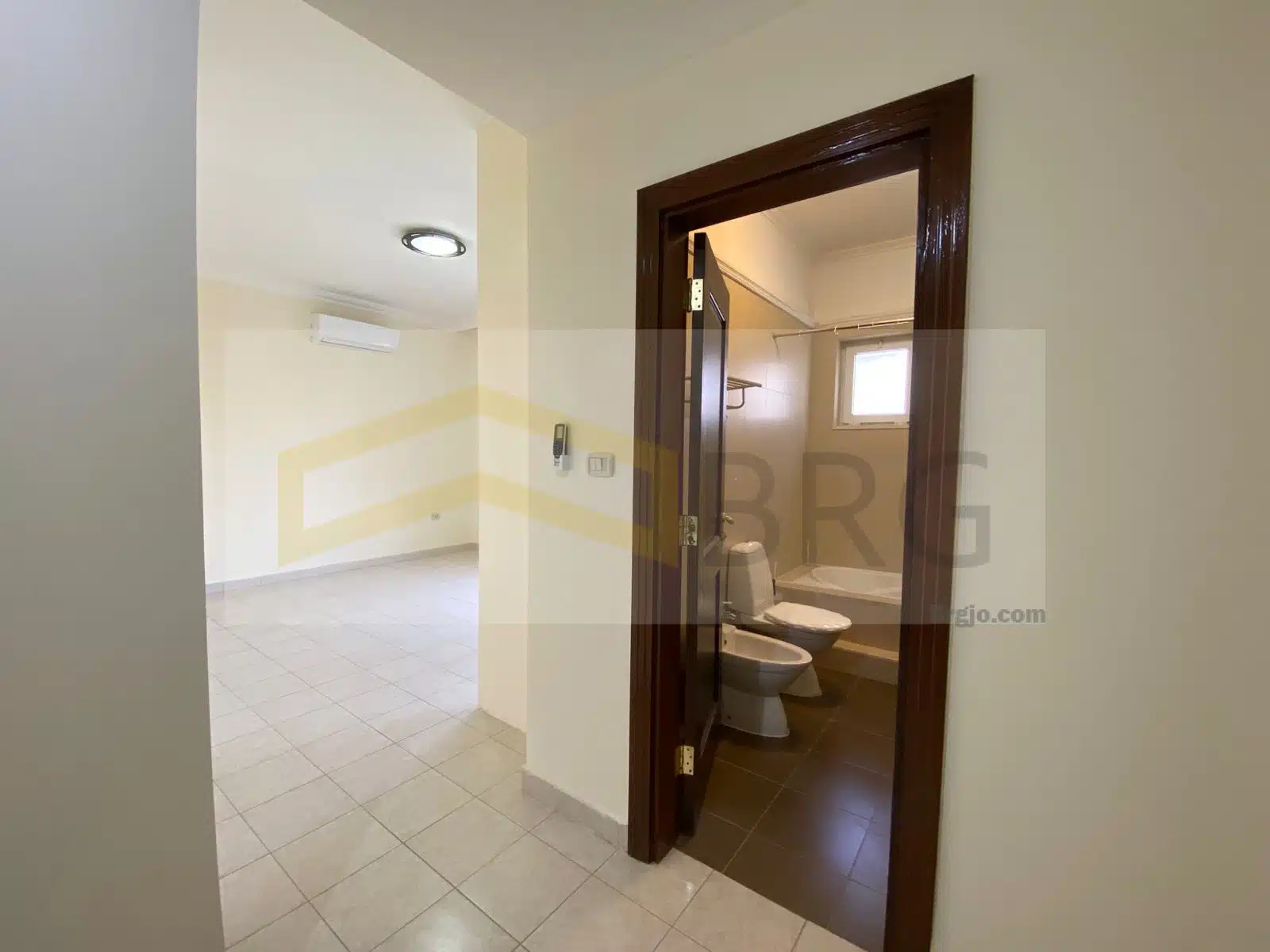 8ce96fa7-9c77-4d03-bb03-997e3faf2829