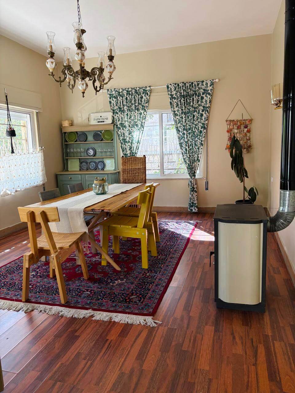 004d534c-c6b7-48eb-8559-6e18ef27e78c