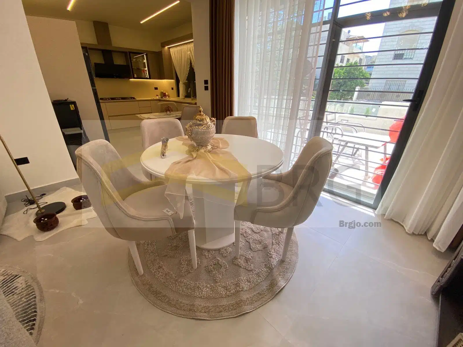 04d6ebe7-4237-43f5-bf4e-d027dea2e445