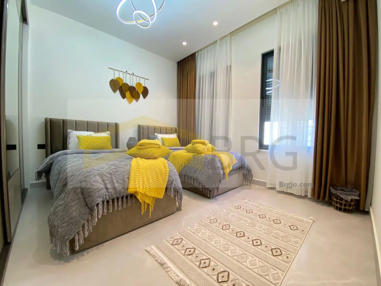 0aa5947d-f213-4e30-a361-fd635e34dd8e