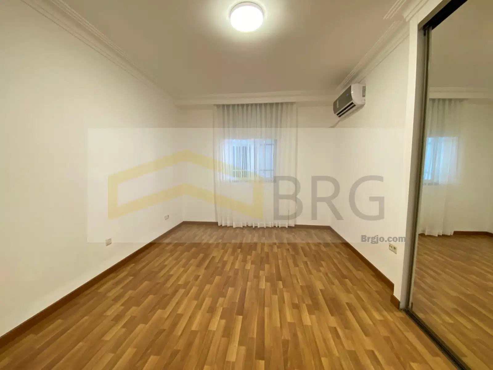 33cba856-830e-4817-b97c-bf231a2a6296