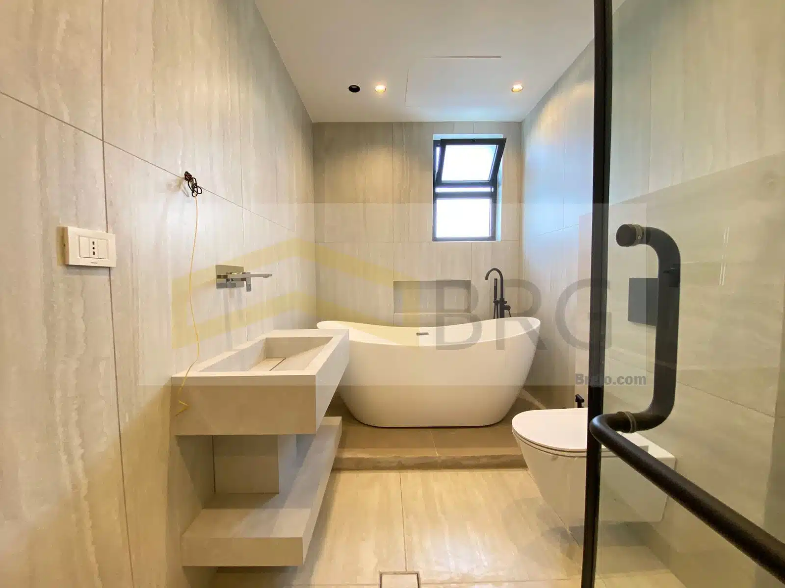 5dda53ff-94f4-456d-b05a-3903bb4c1d10 (1)