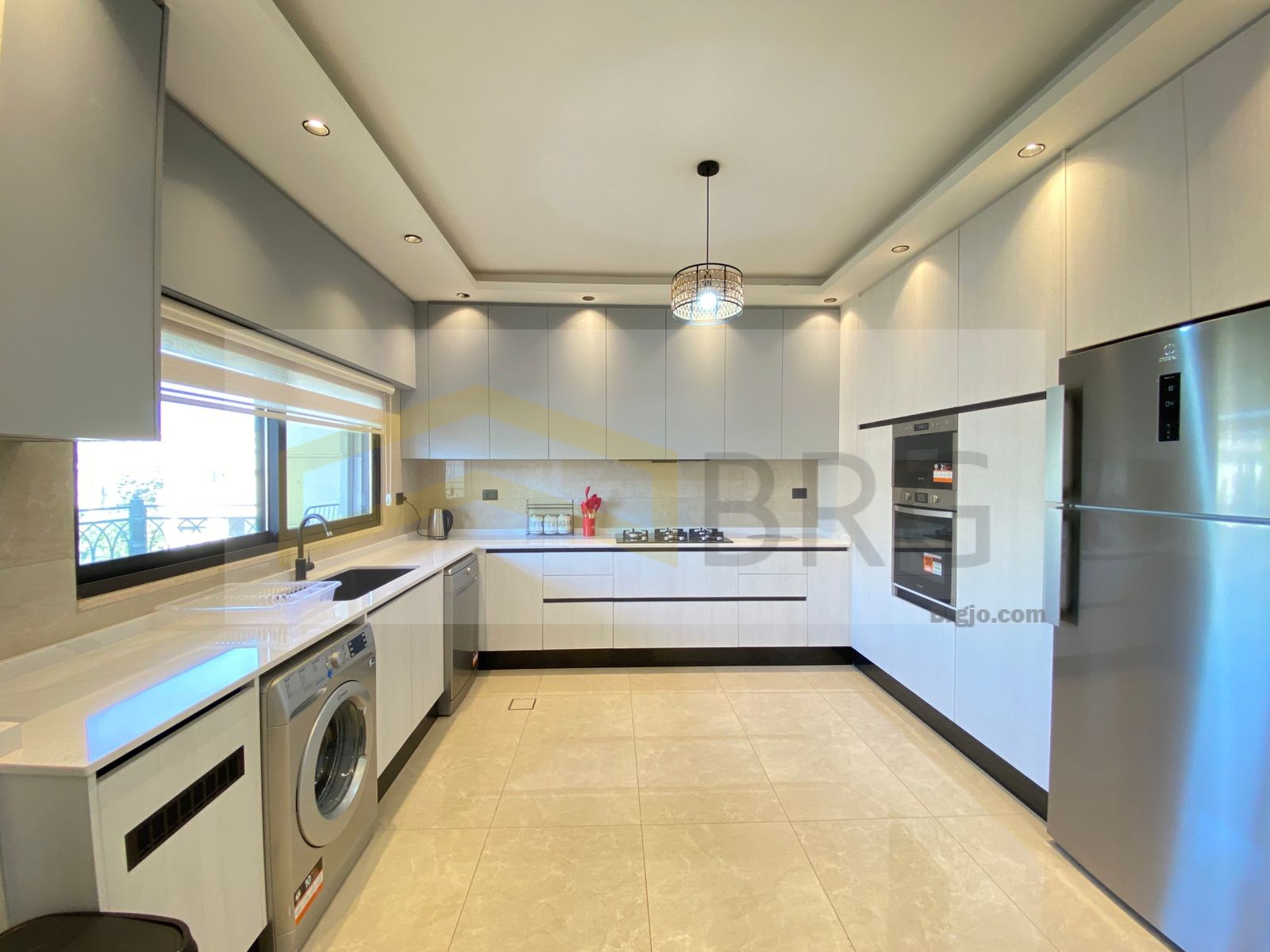 c932e77d-0ad8-43db-a7cd-58328187d42e