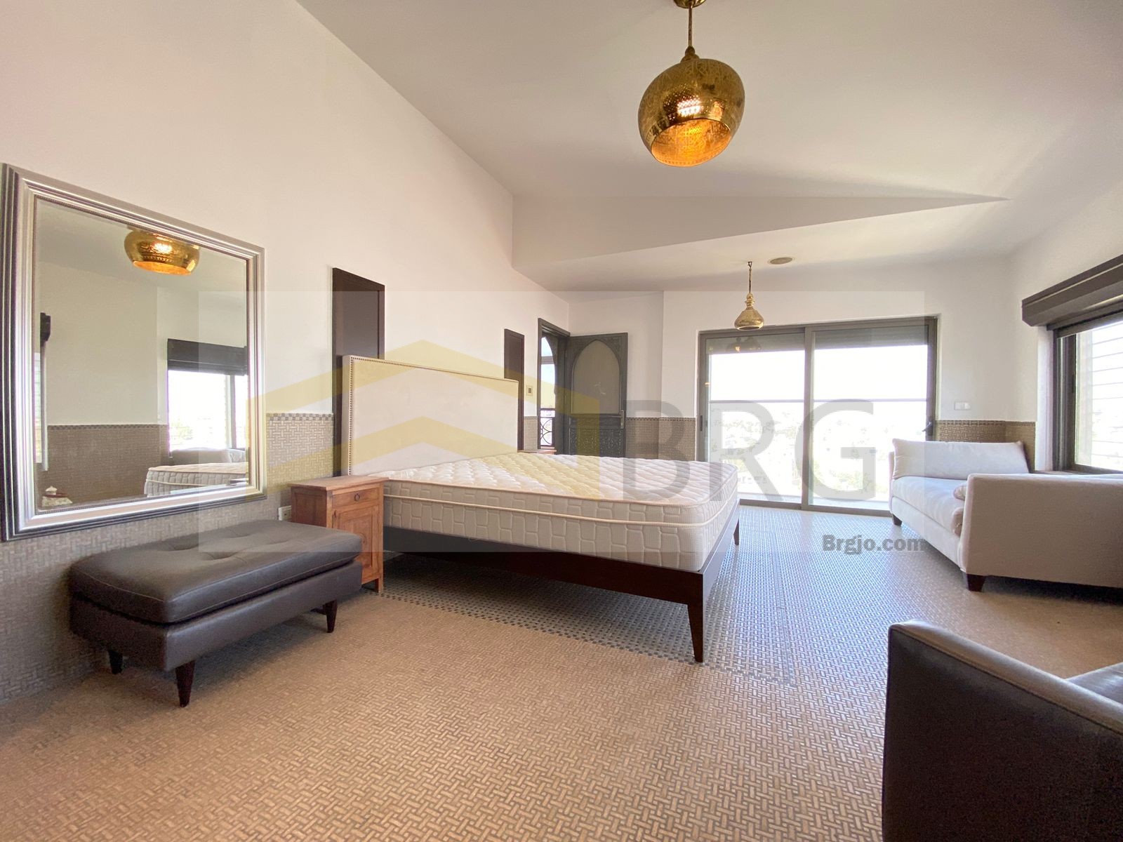 e2fdc14b-b998-4f2a-9a77-e37f533a33e4