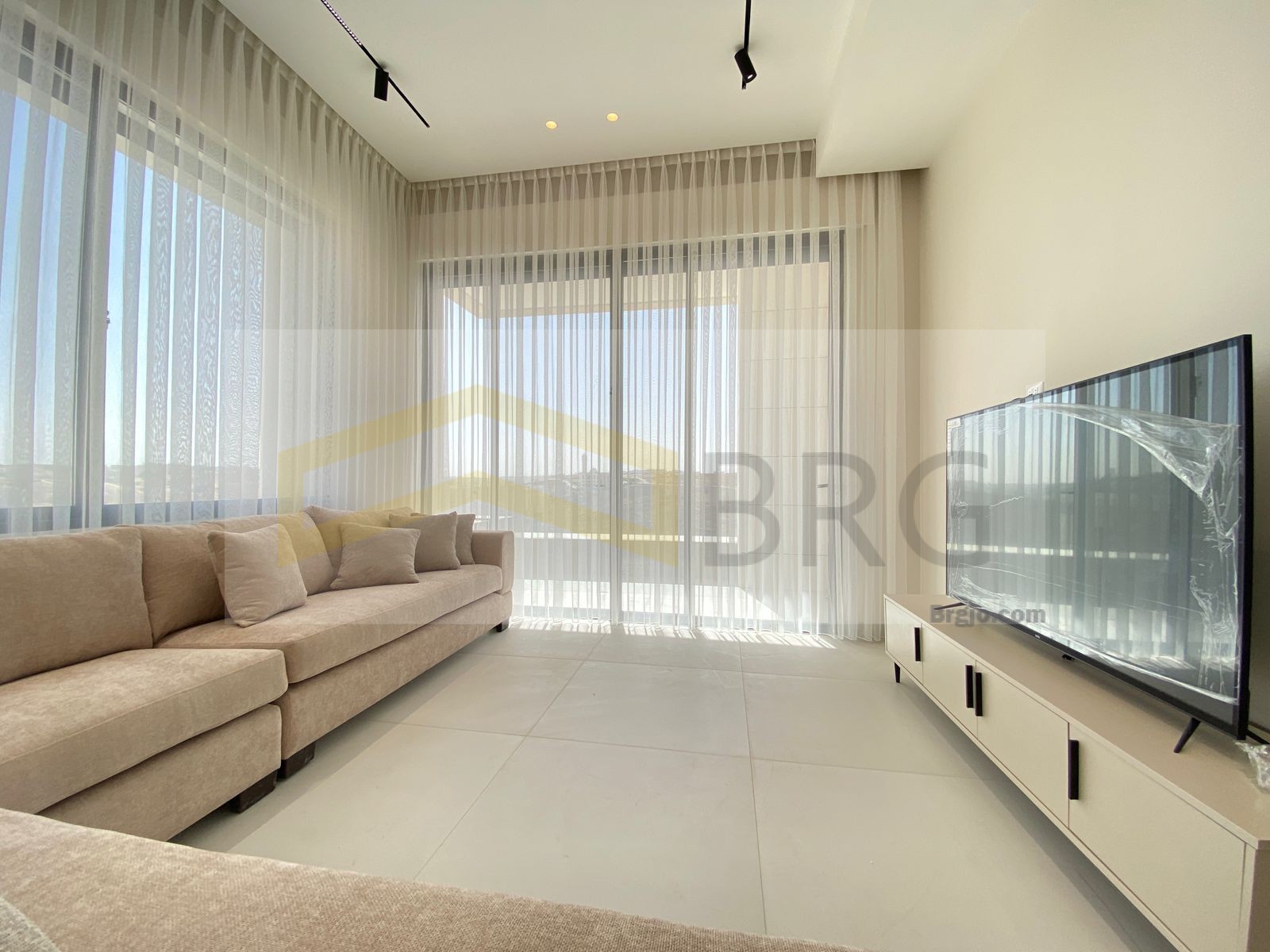 018dff18-df8f-40df-a7c9-f26fc12d2ea4