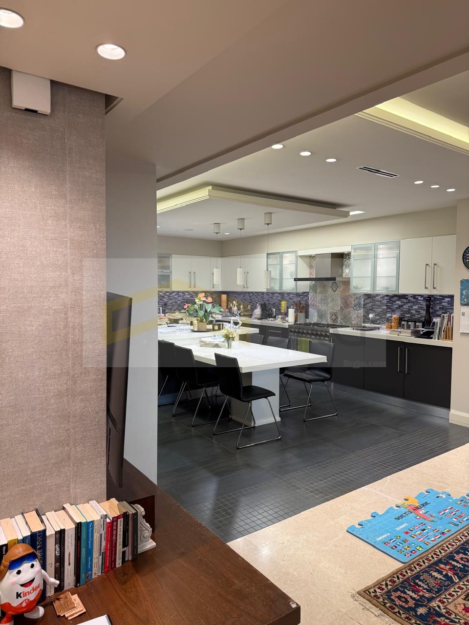 03f5d019-da5d-4e1f-abcd-743af711e078