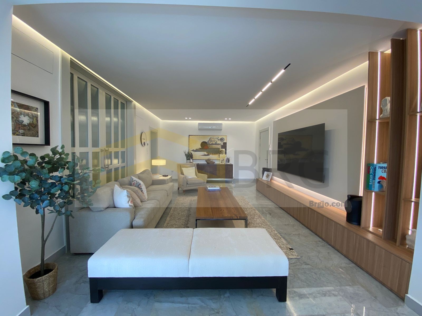 1b5821c1-15db-483f-b696-109d8fa4a1a2