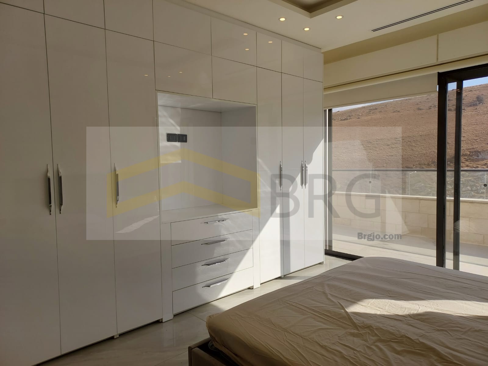 36ff75ef-69b2-4787-a413-f8a8f4373a34