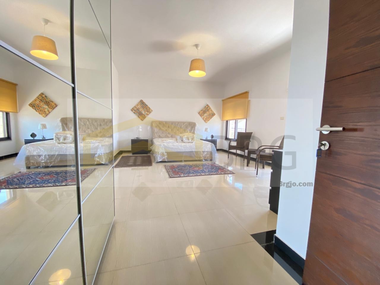 4043cce6-0cff-43fa-83f2-5607edb164ad (1)