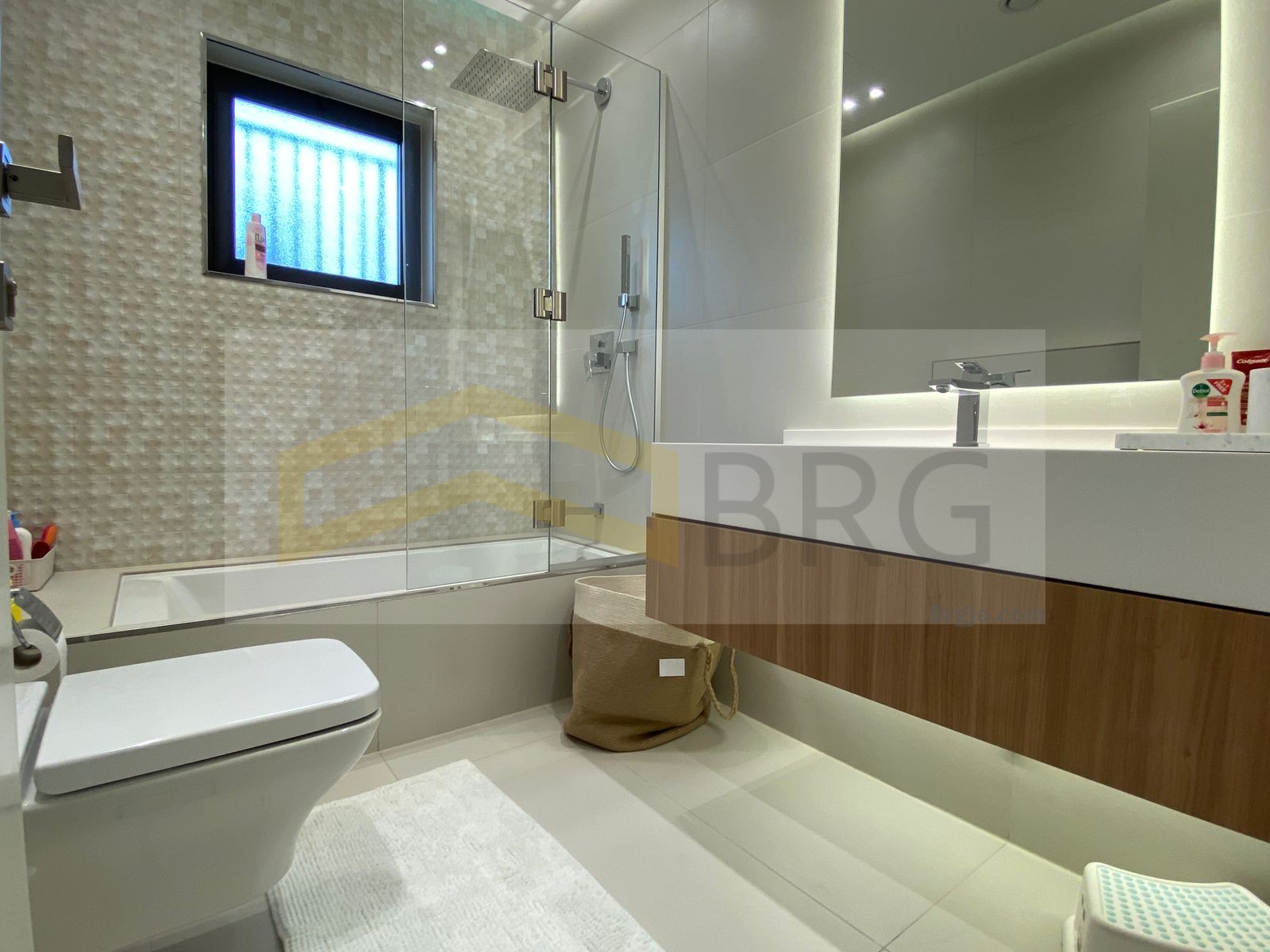 480ba76e-594c-4bc1-84ff-52a807ca7c4f