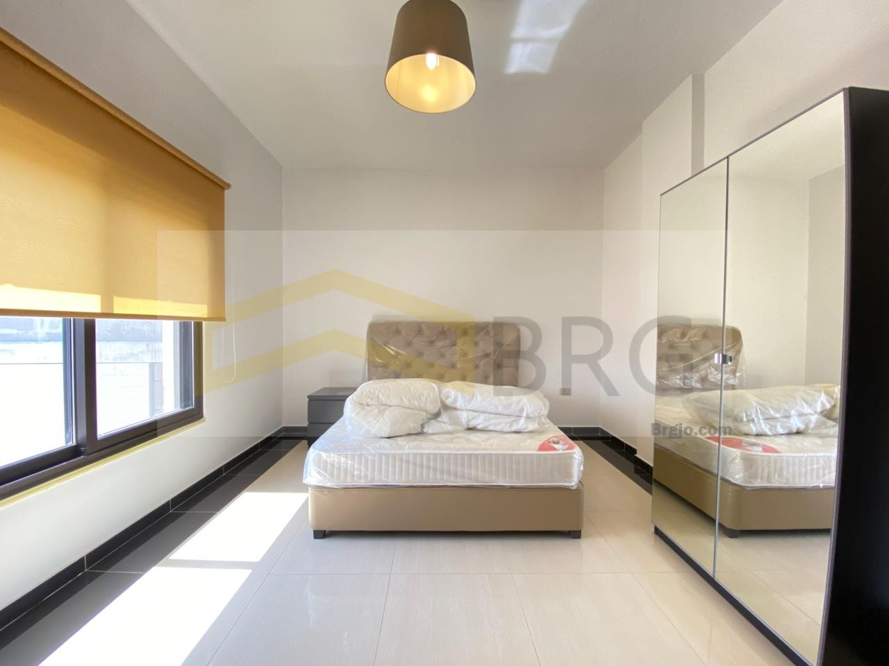 52a03966-8566-41db-8bdb-40da565a07f2