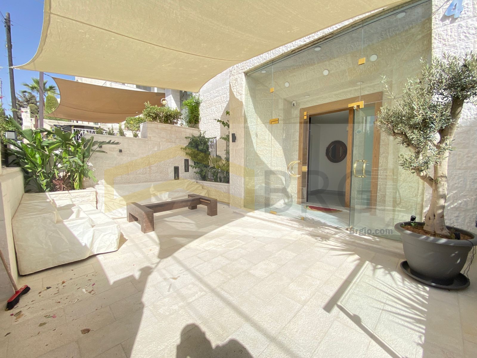 624f668d-c98d-43b0-a802-1c0a347b69a2