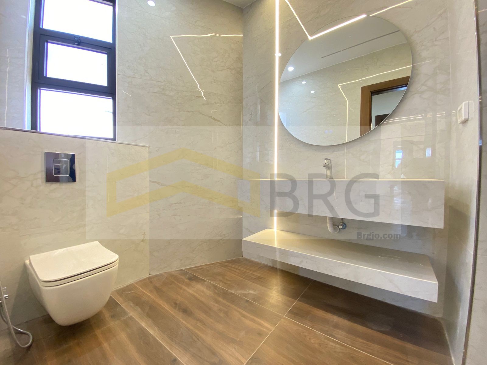 6923f6e4-593b-4fd3-8a72-12df4f6c1f47