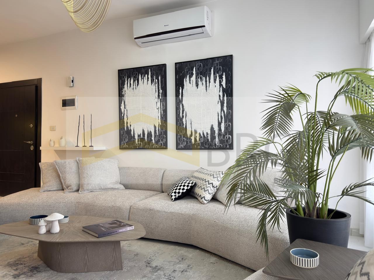 6953131e-076e-4a18-9a2f-7f1cb9cb11b4