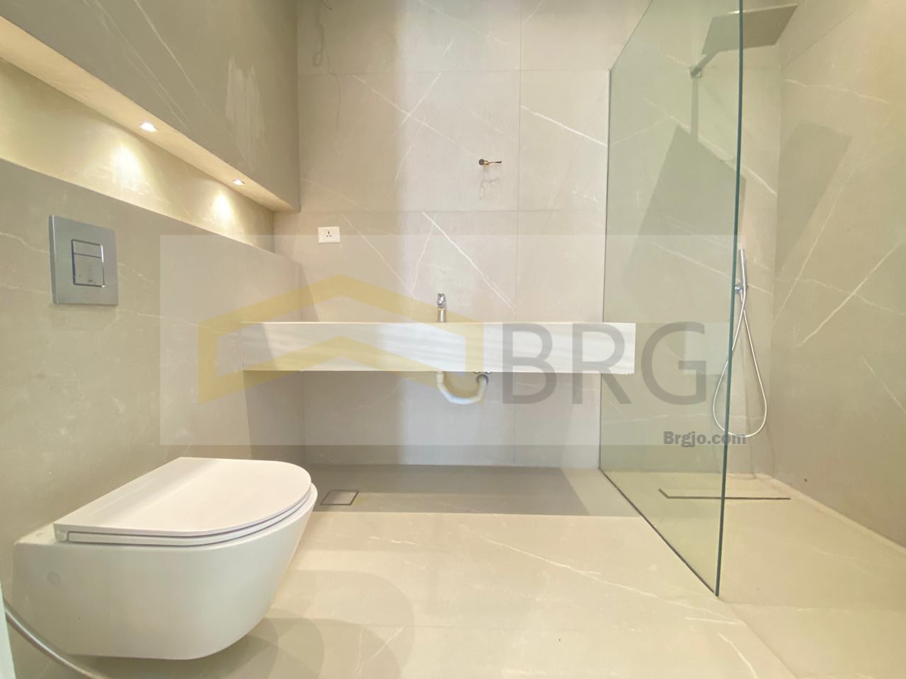 75897433-b4d7-4e9e-9882-9bec705841ec