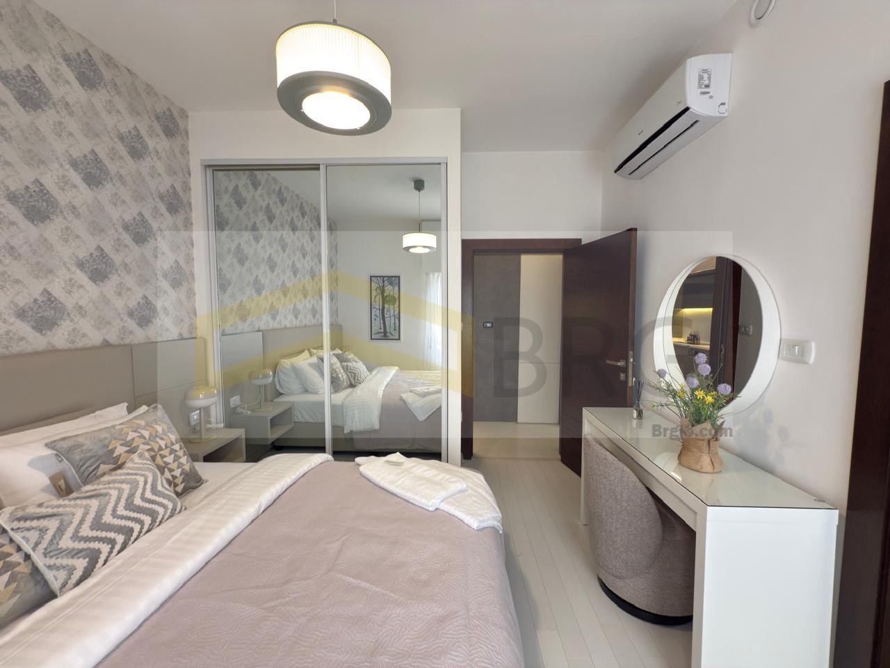 843767d9-7b04-4df2-858c-1823a8763331