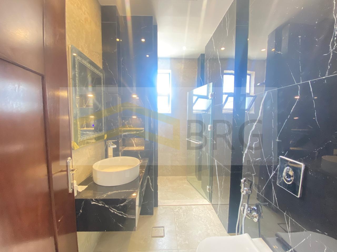 86fe877c-f793-4e9b-947c-5fa81fef83a1