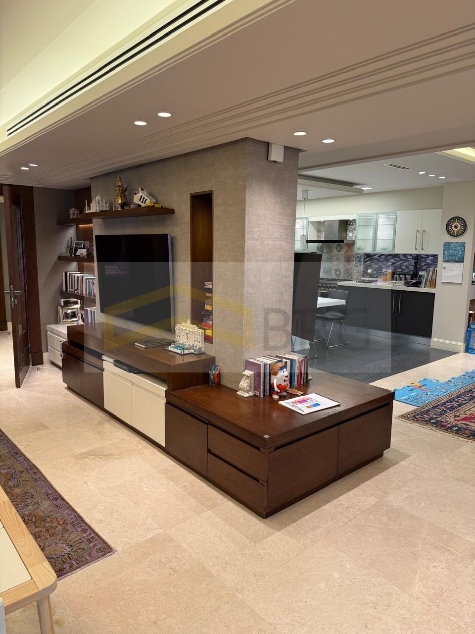 a213eac3-4c9f-491e-aa78-5f18e2de9641