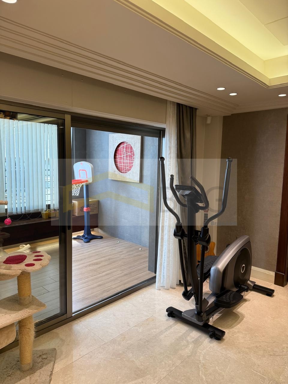 b6d8643f-3941-4032-8a4f-2cb8d9aaa859