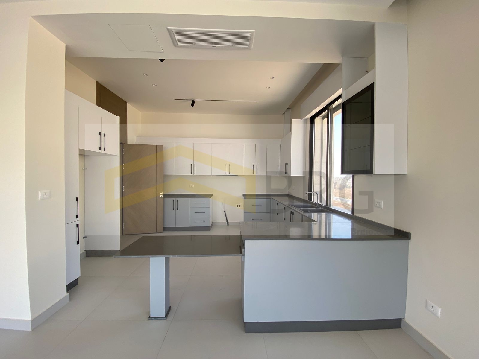 ba7cb29c-7297-4617-bdcf-6a3805ec0b10