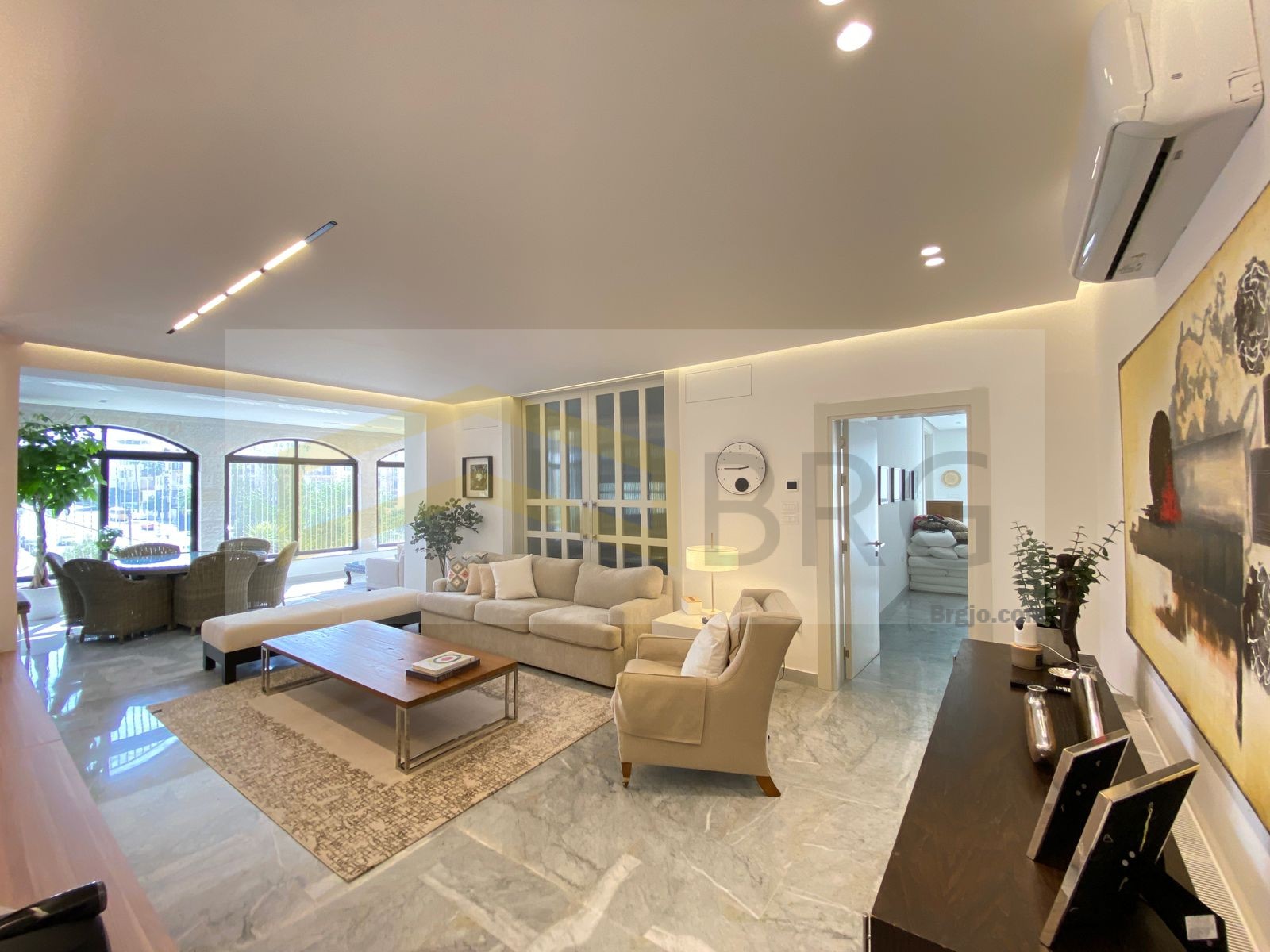 bb9e412b-ad9e-4038-a9d2-e4175d00f4d0