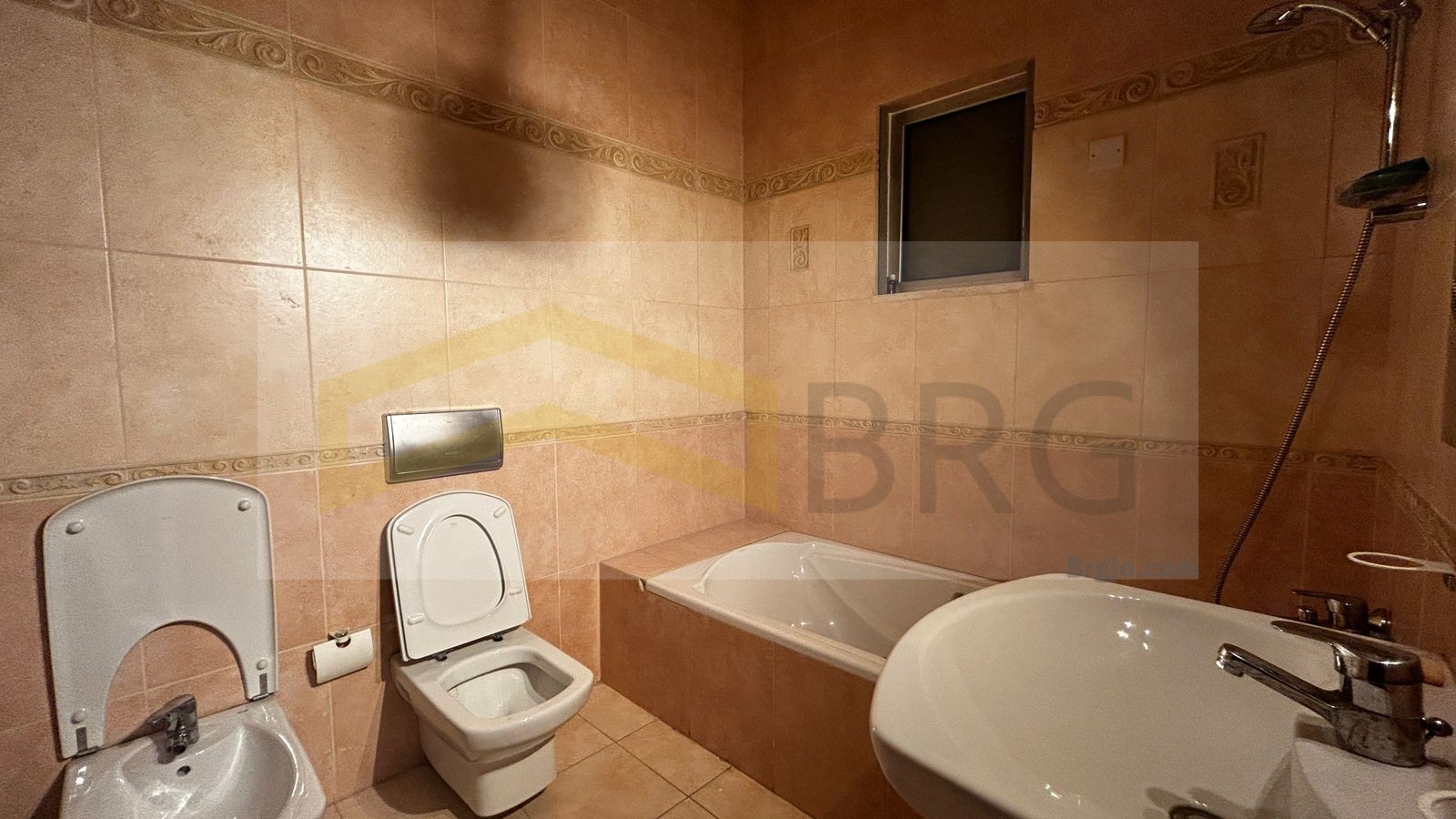 bc4b2a82-e88a-4209-894a-01db2100eb06
