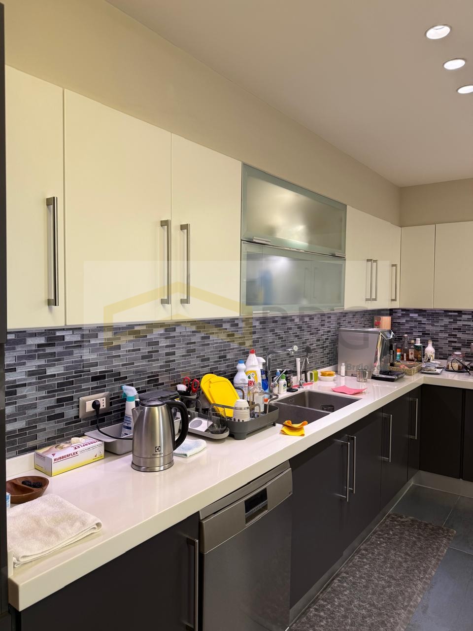 de9aa8e5-5936-4487-a0ae-29f84a5da784