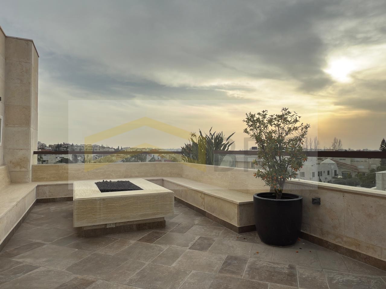 ef78cf3c-04a7-4f1b-92af-c203beb8c945