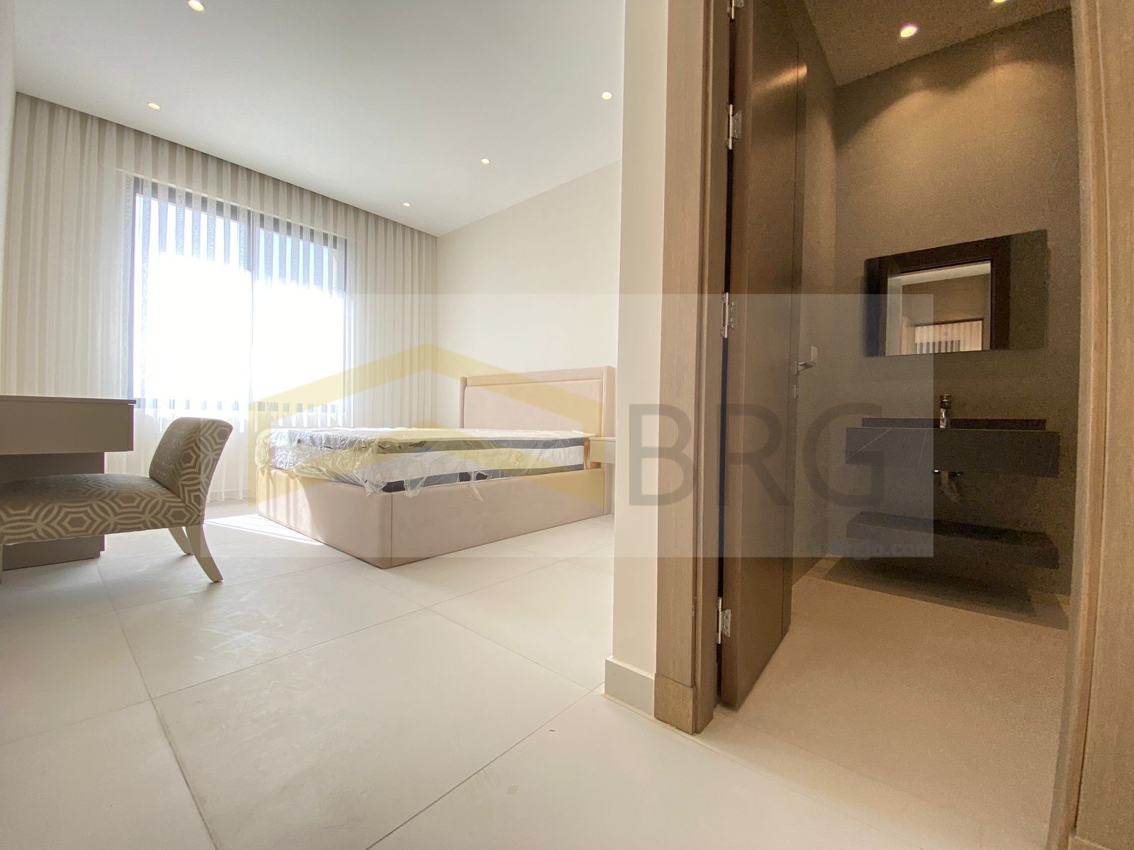 f3377adc-6262-44fd-9098-e6a822c073ac