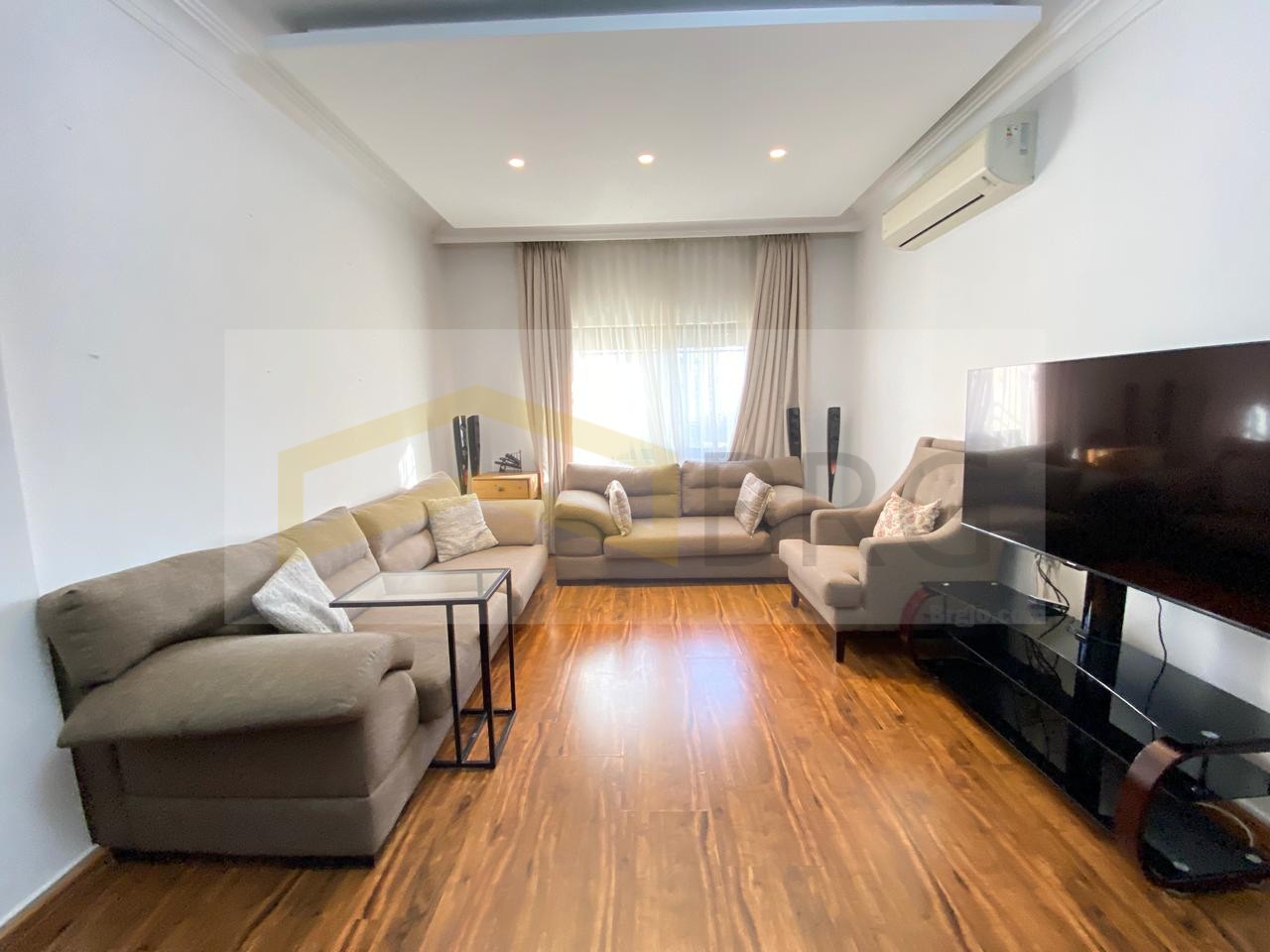 fc2e4c1b-ca69-4d55-b967-3d24562e4151