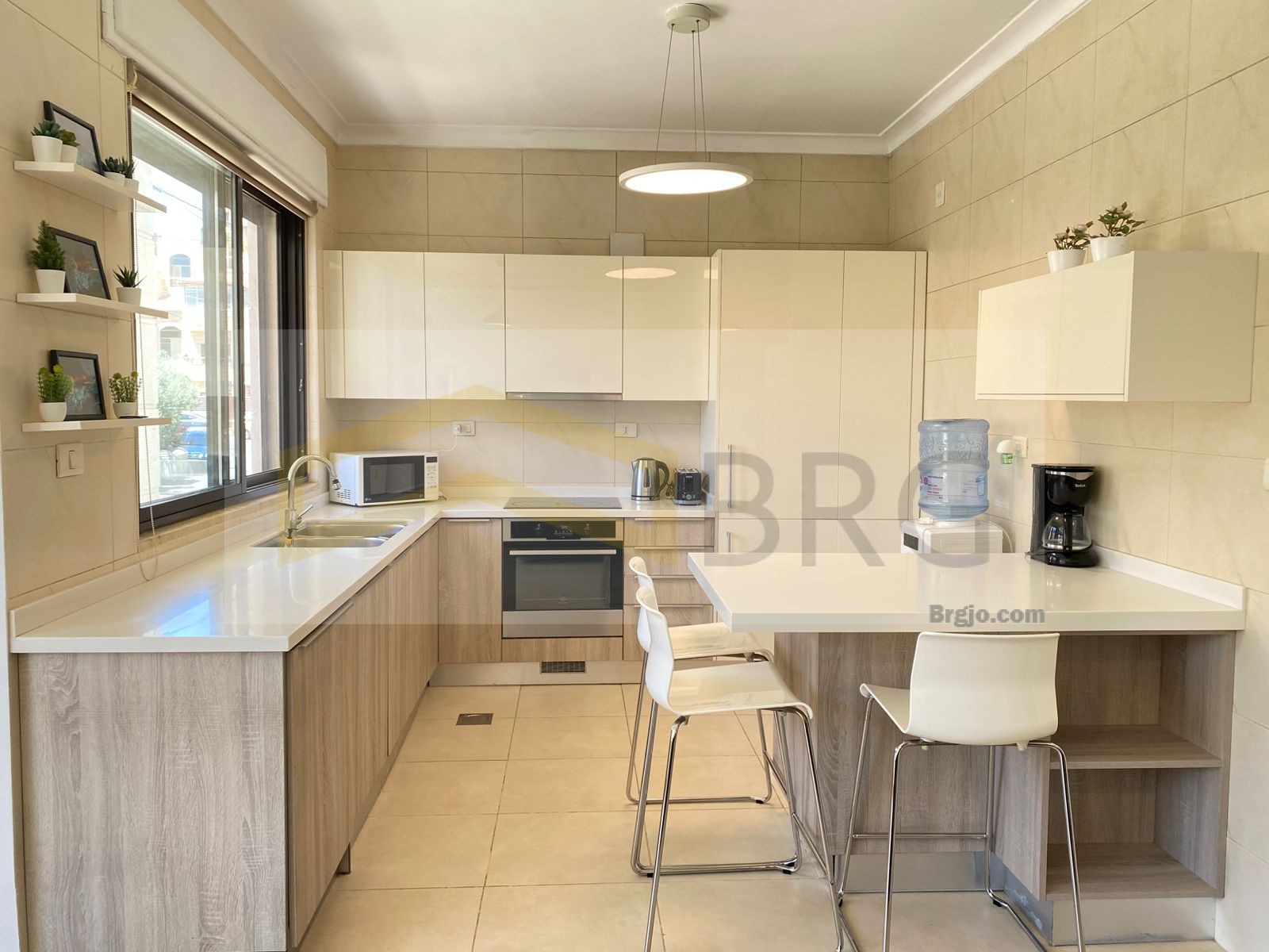 fc84f8e8-e62f-4abf-a153-957dcad61994