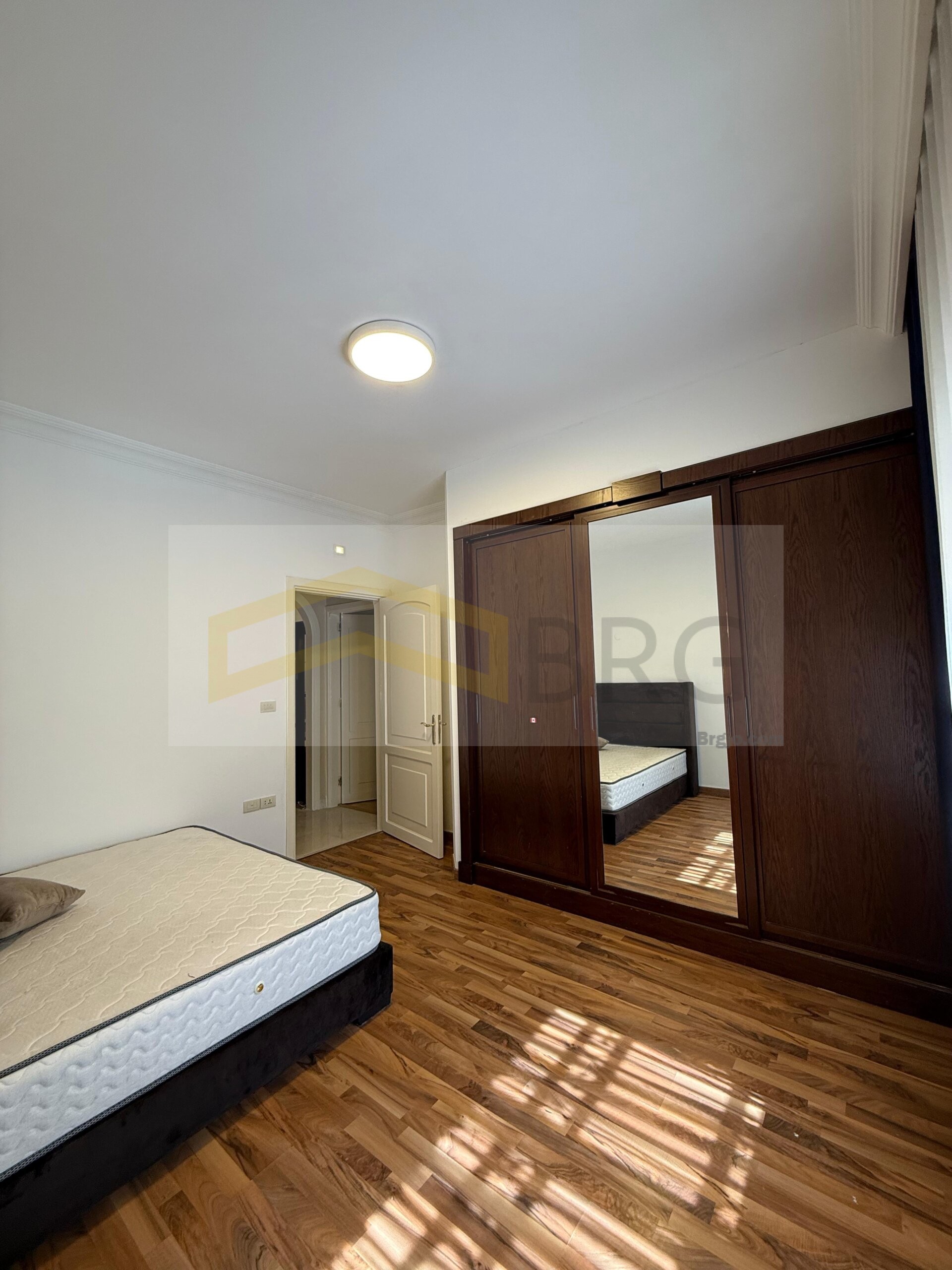 0d7f61cf-00b7-4568-9198-e9607e719b9b