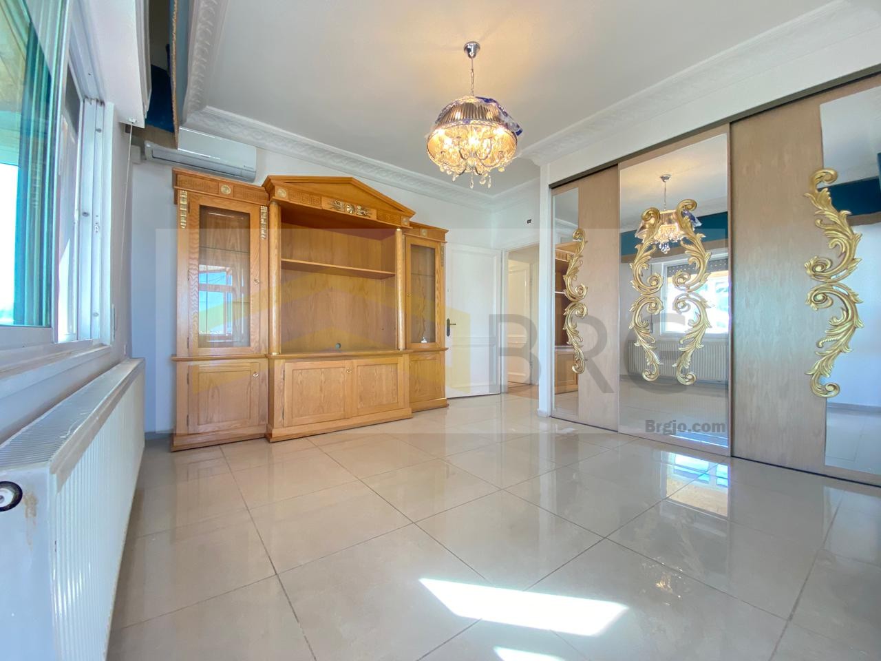 0e7fb7d3-2062-467a-9095-f145c98628f3