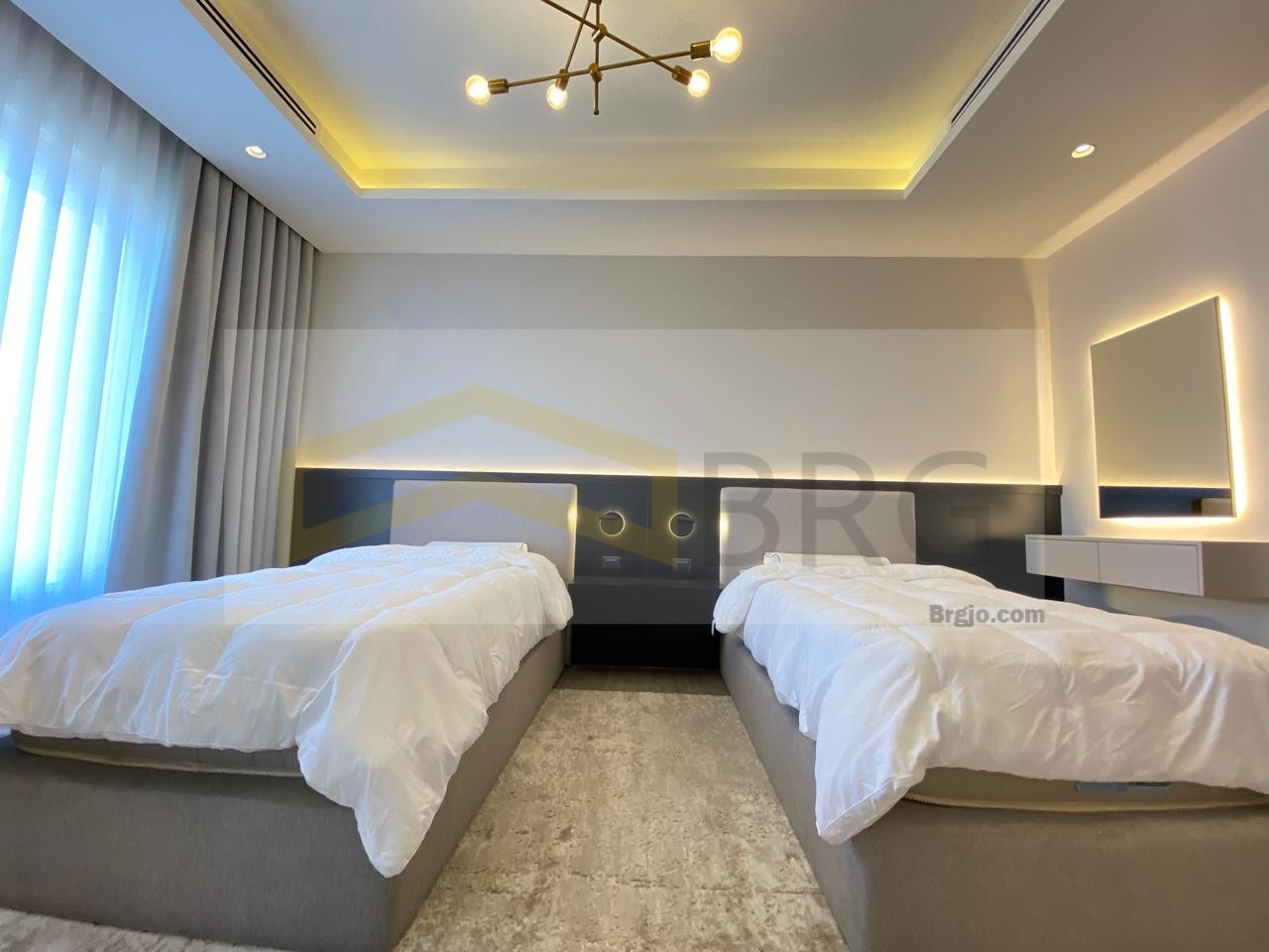 2cfffafd-c110-412d-b6e5-9b69e680590e