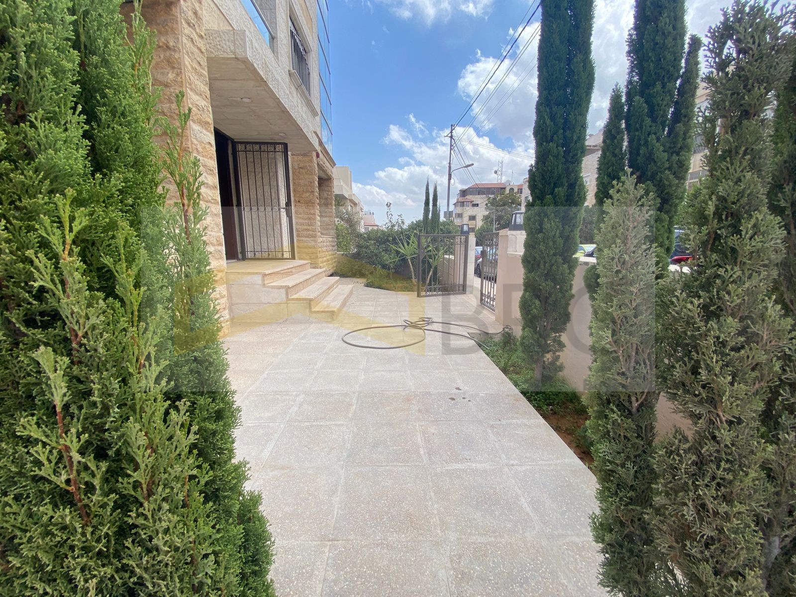 50bfb816-7b4d-4989-8f0c-8077e91e2b9d