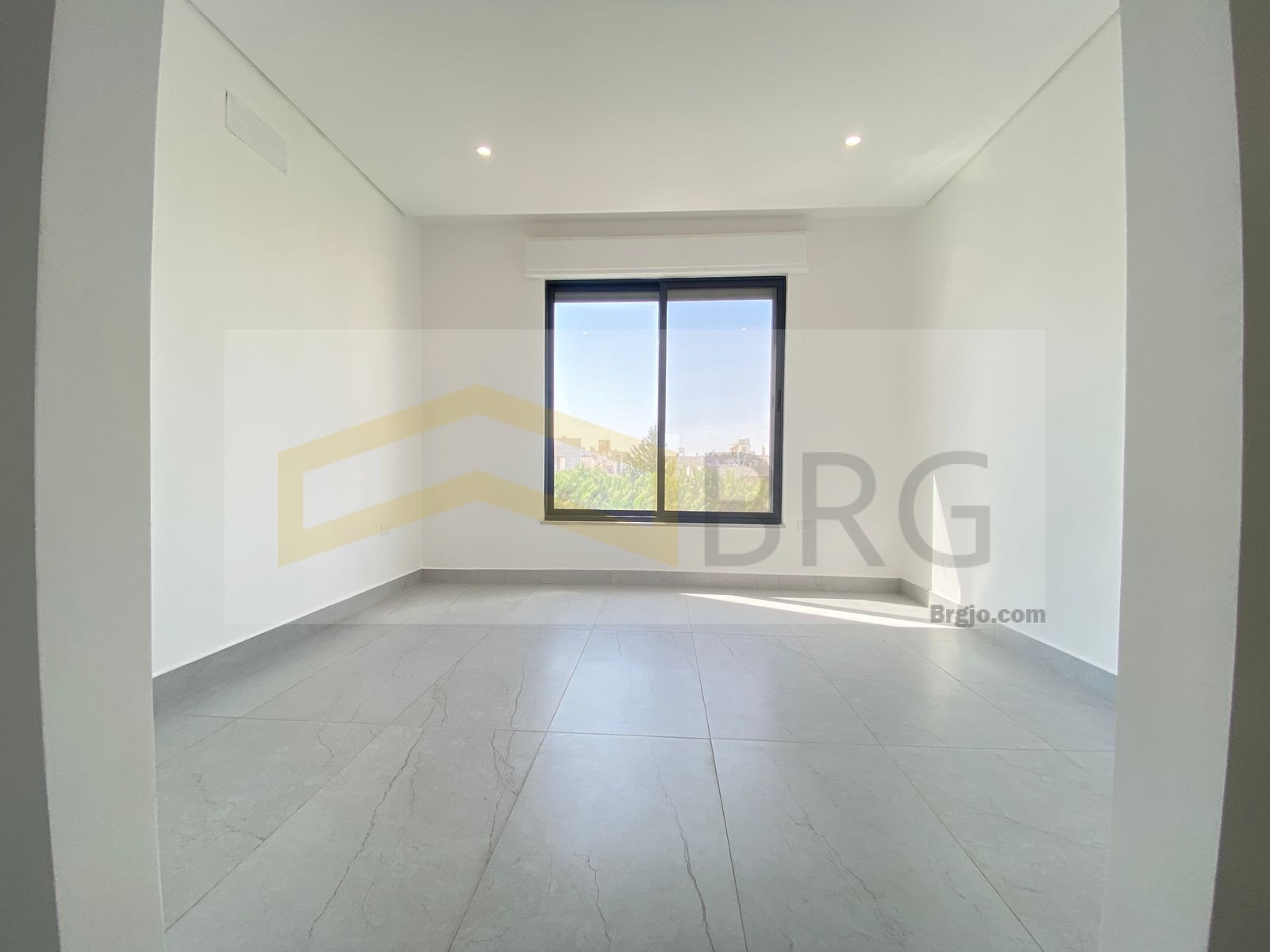 5636345c-fd4e-4105-a661-c2c3601949e0